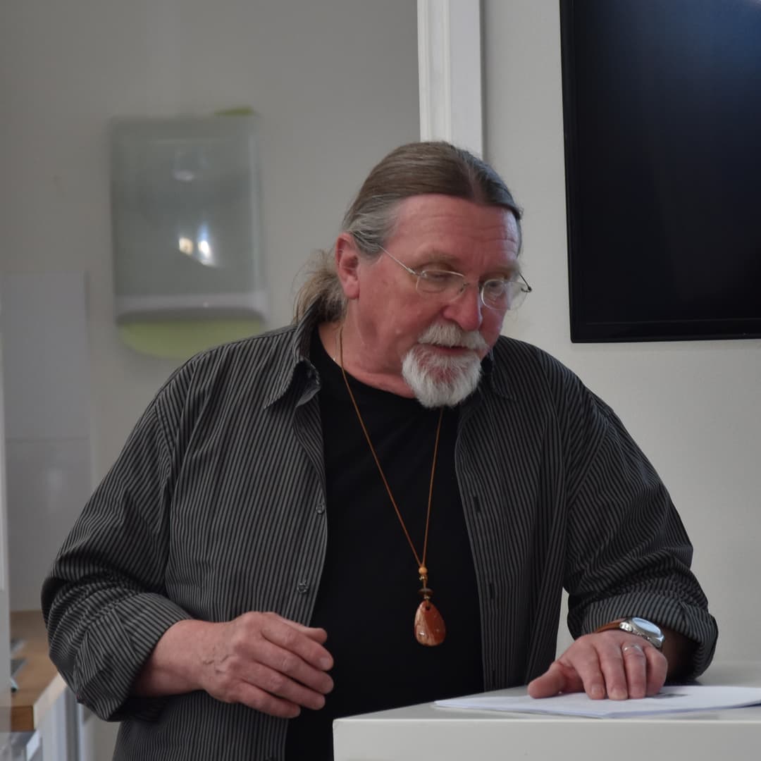 Bild von Peter Kuyper bei einer Lesung